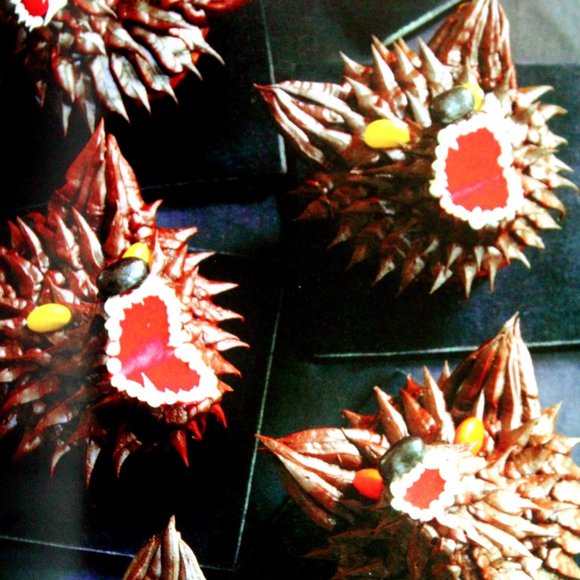 Hello, Cupcake! Coobook Irresistible Decorating Anyone Can Make Birthday Holiday - Picture 6 of 9